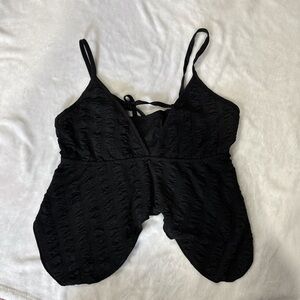 SHEIN Black Textured Crop Top